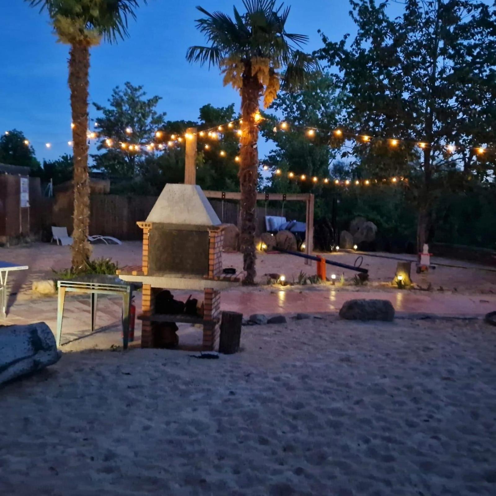Complejo Oasis Beach Sobre El Rio Huerta  Esterno foto