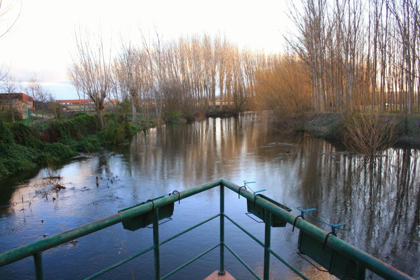 Complejo Oasis Beach Sobre El Rio Huerta  Esterno foto